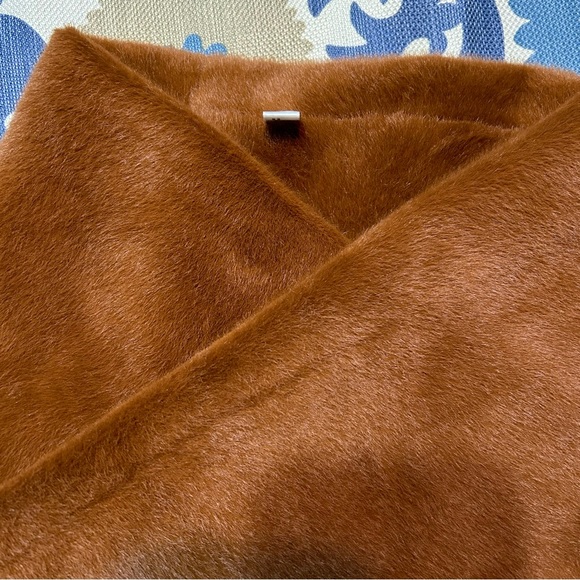 Faux Fur Twisted Neck Scarf Tan Brown Infinity Cowl, NWOT, Luxurious Soft - Picture 5 of 6